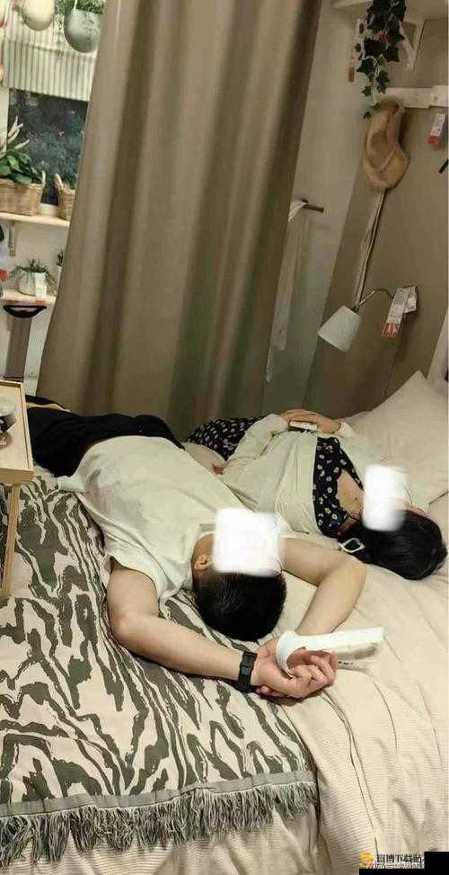 男生和女生打牌不盖被子什么意思：探寻背后真相